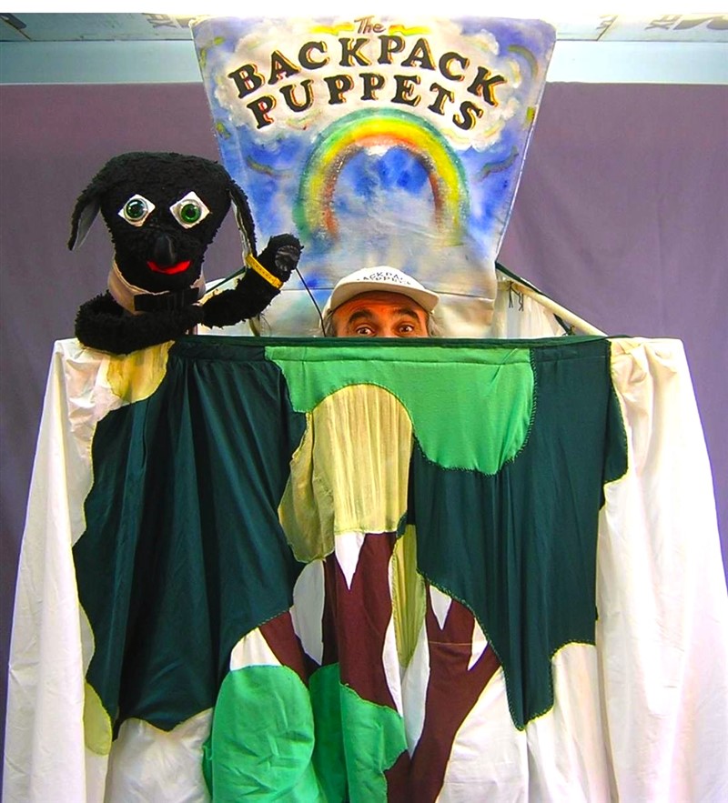 Joe Pipik's BackPack Puppets