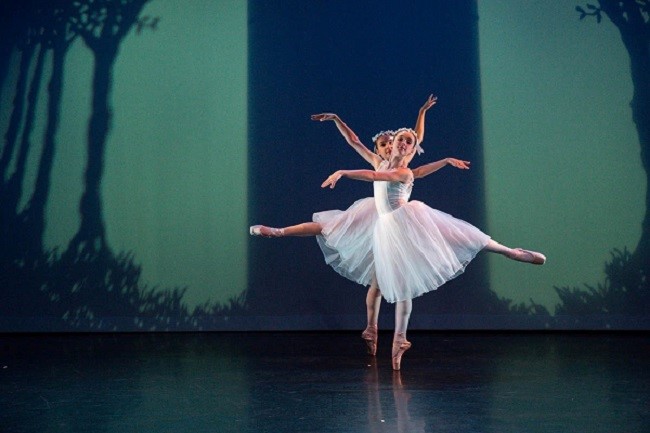 Get Information and buy tickets to La Sylphide with Selected Works No Late Seating! on Center Stage Theater