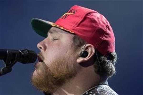 Luke Combs Tickets Belfast image