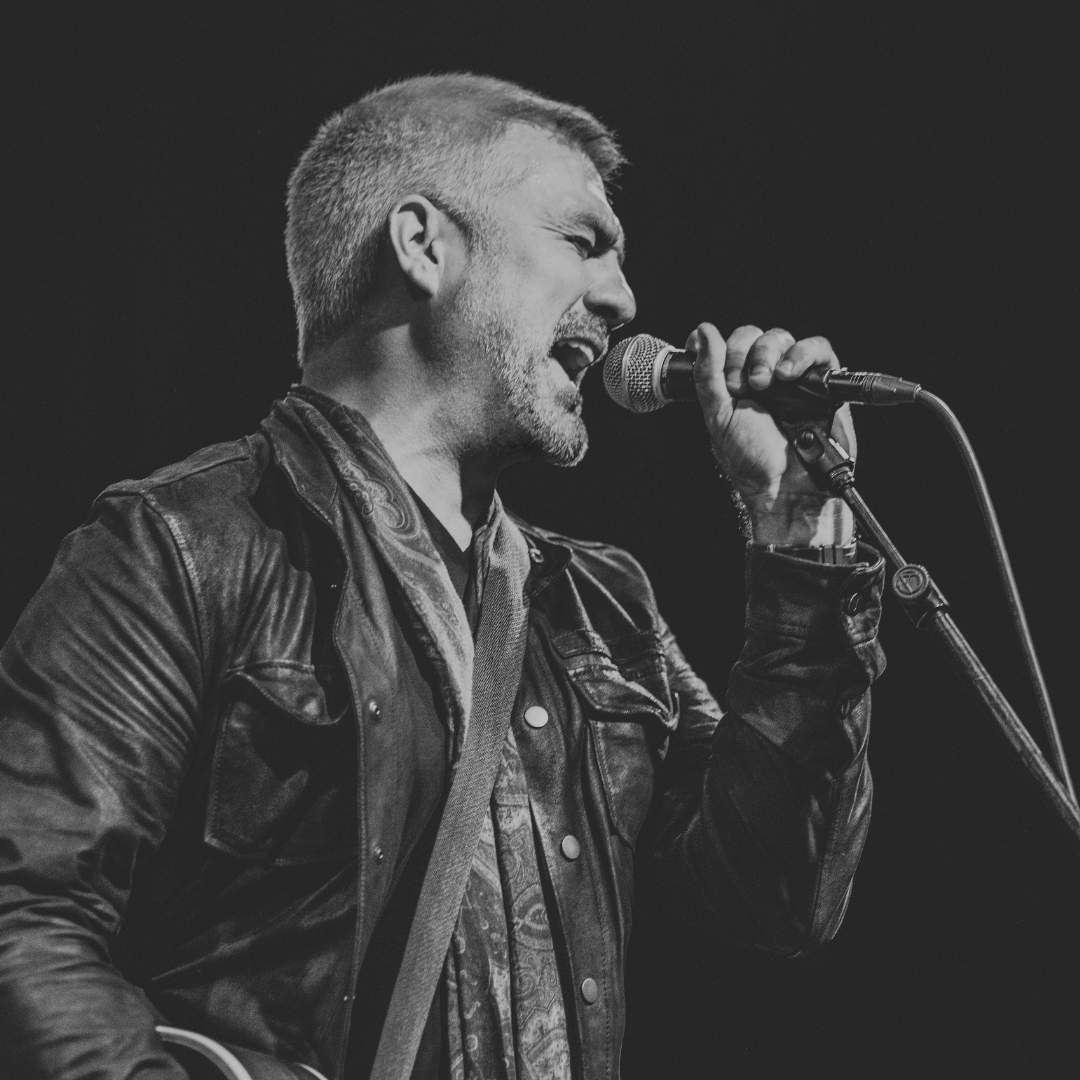 Taylor Hicks image