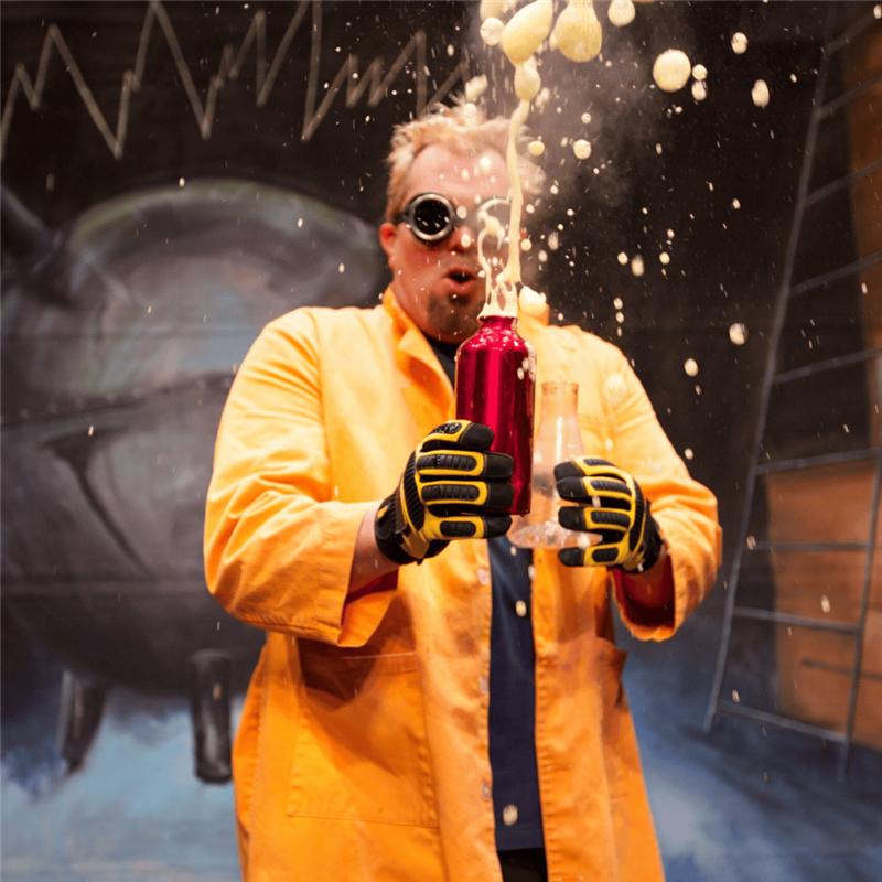 Doktor Kaboom! Look Out! Science is Coming!