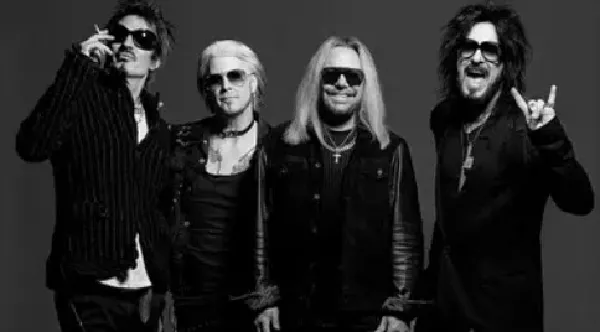 The Return Of The Carnival Of Sins: Mötley Crüe