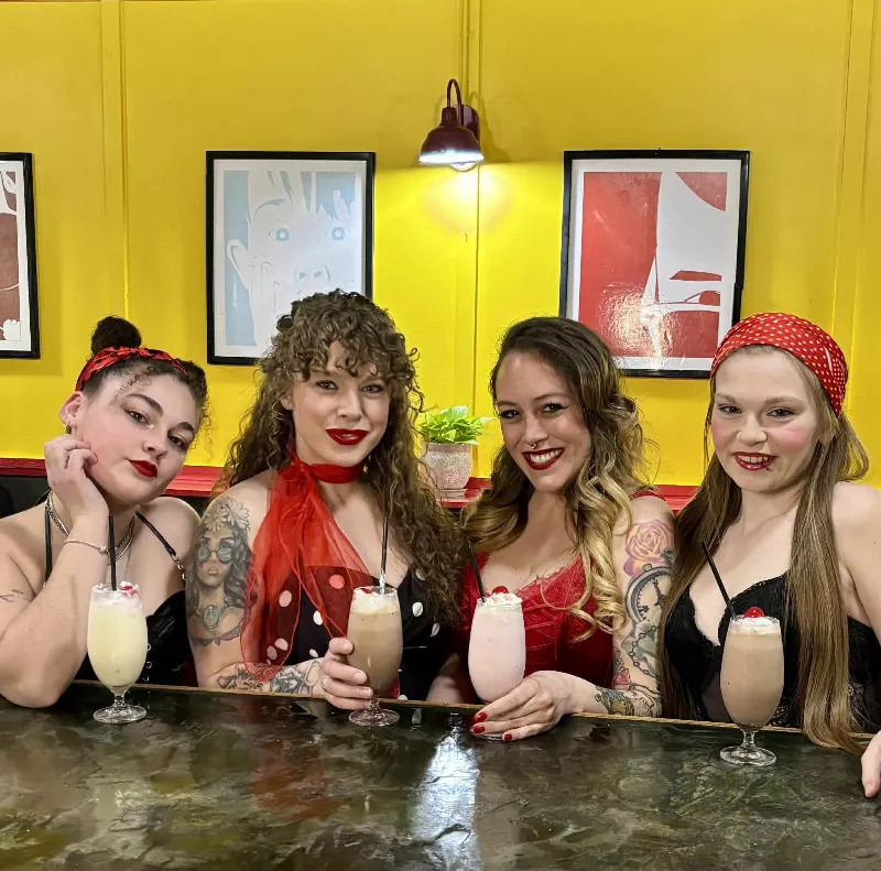 Bad Mamas Club - Friday