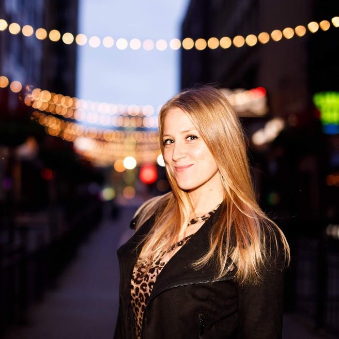 Get information & buy tickets toMary Santora - Fri. Show Funny Stop Comedy Club on Sep 19, 19:30 @Funny Stop Comedy Club | Funny Stop | funnystop.online