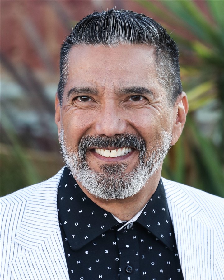 Steven Michael Quezada 9:20 Show Funny Stop Comedy Club - Buy tickets